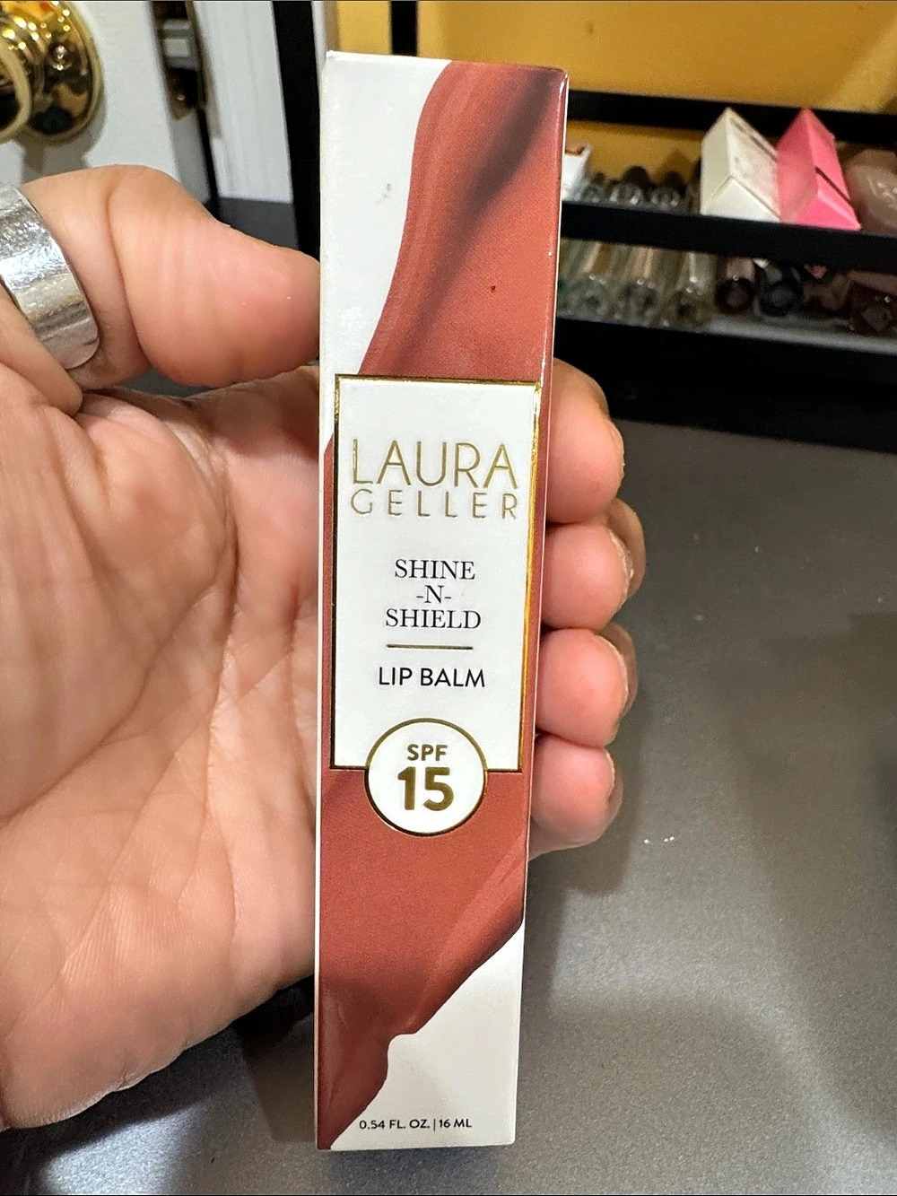 Laura Geller Shine & Shield Lip Balm Going Coconuts SPF 15 Lip Balm BNIB